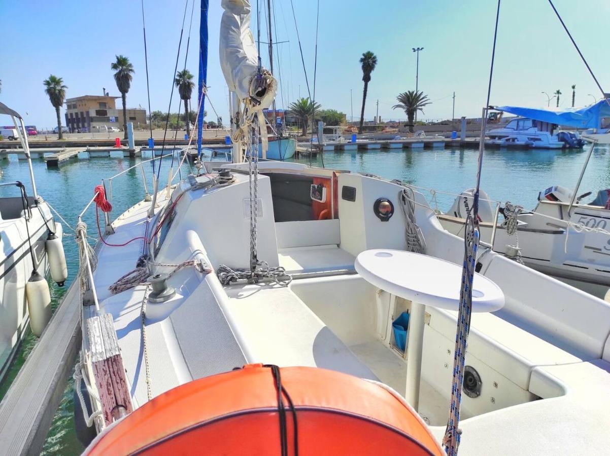 Voilier A Quai Au Calme Otel Canet-en-Roussillon Dış mekan fotoğraf