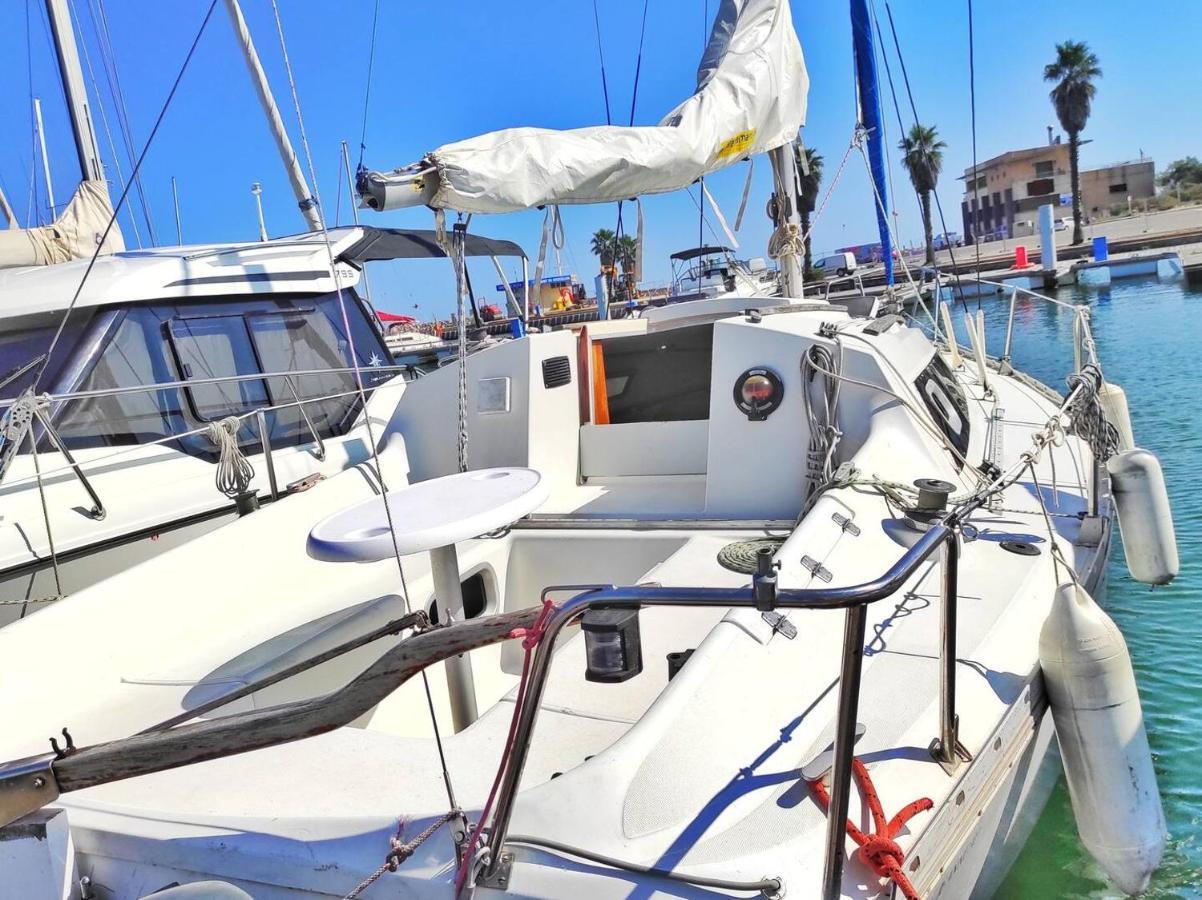 Voilier A Quai Au Calme Otel Canet-en-Roussillon Dış mekan fotoğraf