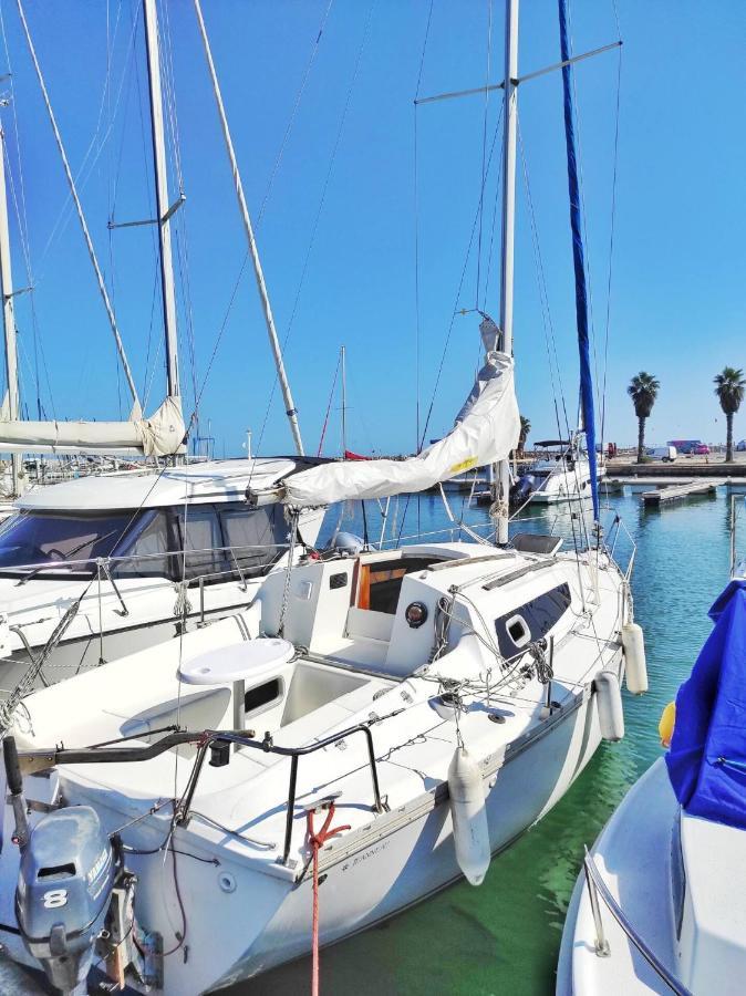 Voilier A Quai Au Calme Otel Canet-en-Roussillon Dış mekan fotoğraf